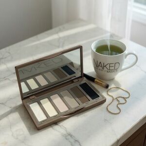Urban Decay Naked Basics Eyeshadow Palette with Neutral Tones